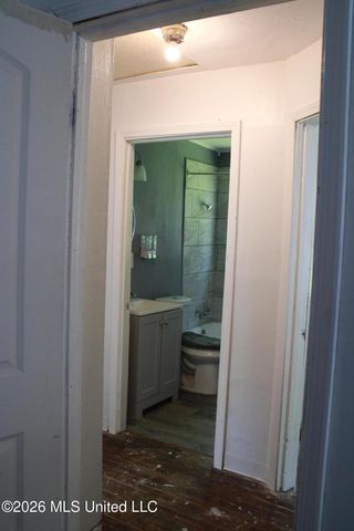 913 Lanier Avenue, Jackson, MS 39203
