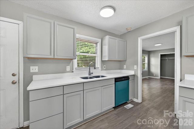 936 Holland Avenue, Charlotte, NC 28206