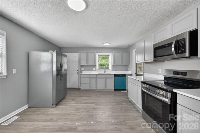 936 Holland Avenue, Charlotte, NC 28206