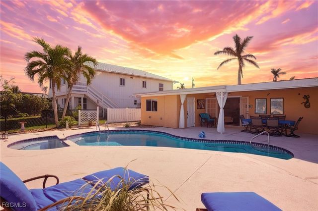 3728 Emerald AVE, St James City, FL 33956