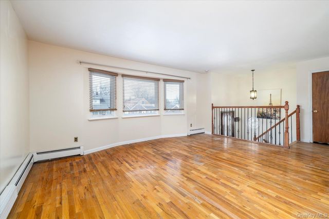 112 Chestnut Street, Lynbrook, NY 11563