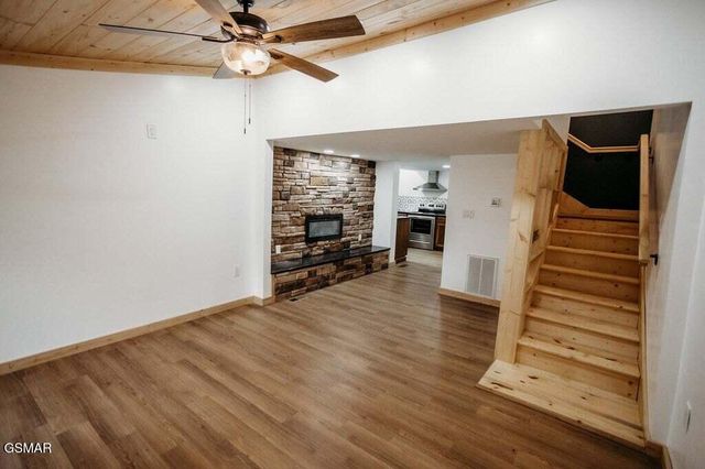 2401 Top View Circle, Sevierville, TN 37876