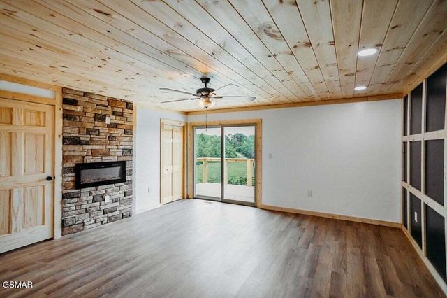 2401 Top View Circle, Sevierville, TN 37876