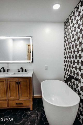 2401 Top View Circle, Sevierville, TN 37876