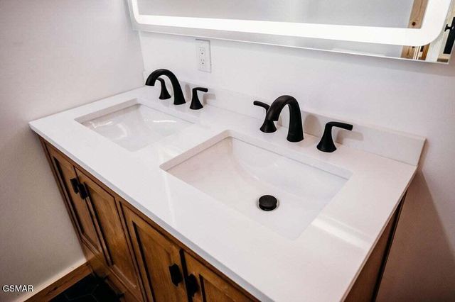 2401 Top View Circle, Sevierville, TN 37876