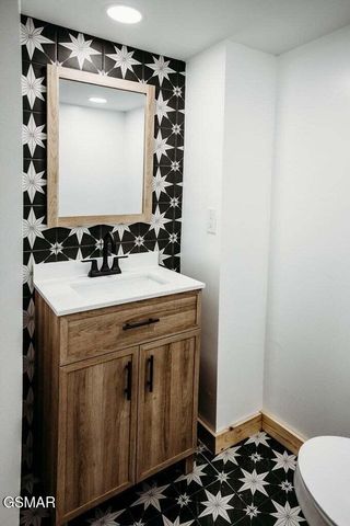 2401 Top View Circle, Sevierville, TN 37876