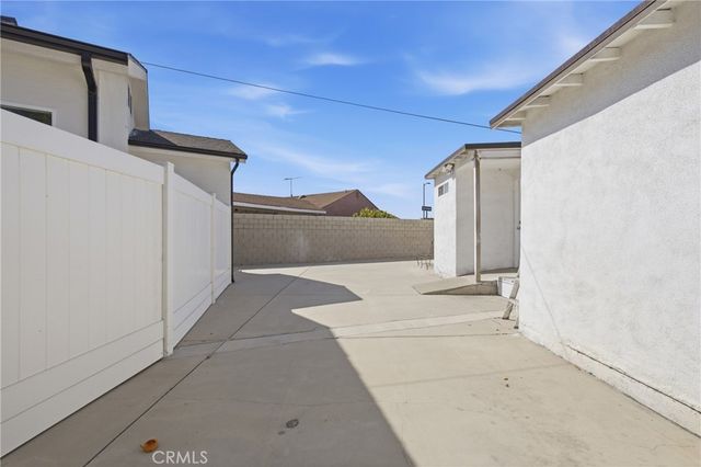 8302 Webb, Sun Valley, CA 91352
