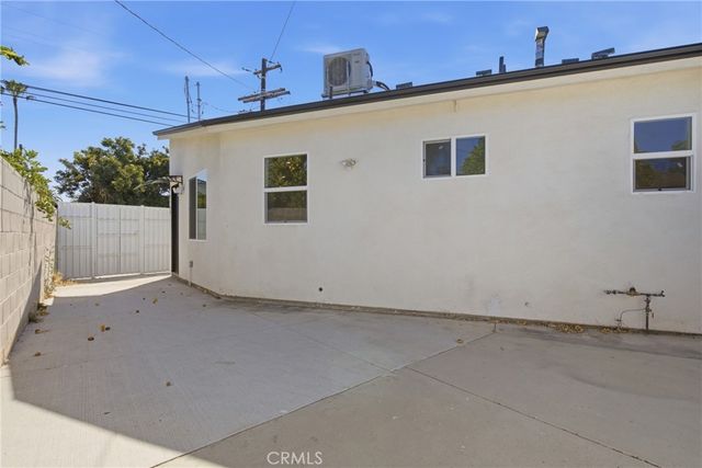 8302 Webb, Sun Valley, CA 91352