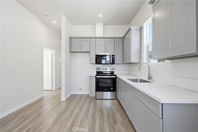 8302 Webb, Sun Valley, CA 91352
