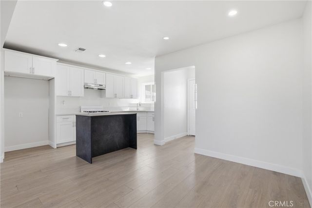 8302 Webb, Sun Valley, CA 91352