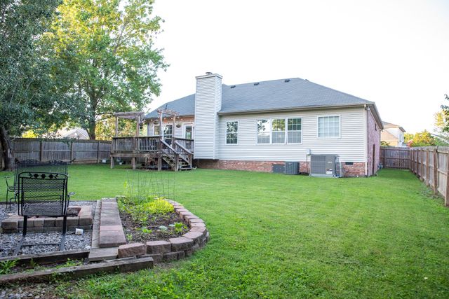 8300 Trading Post Ct, Nashville, TN 37221