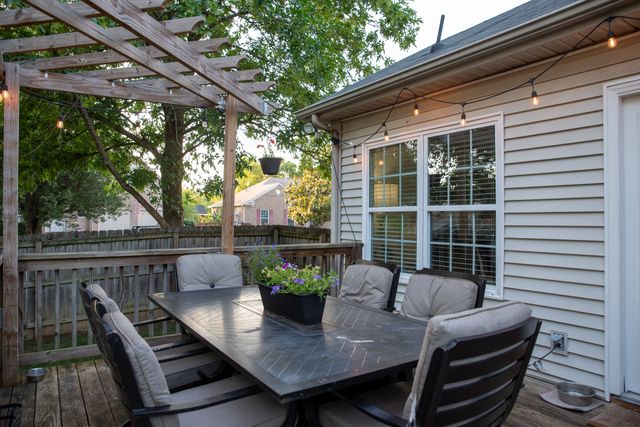 8300 Trading Post Ct, Nashville, TN 37221