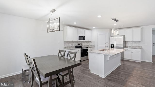 18063 JACKSON DR, Bowling Green, VA 22427