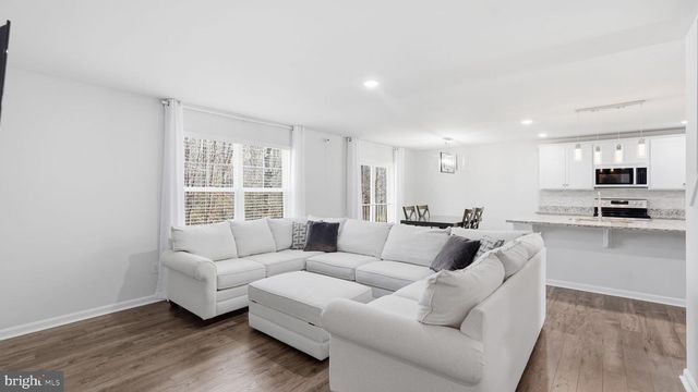 18063 JACKSON DR, Bowling Green, VA 22427