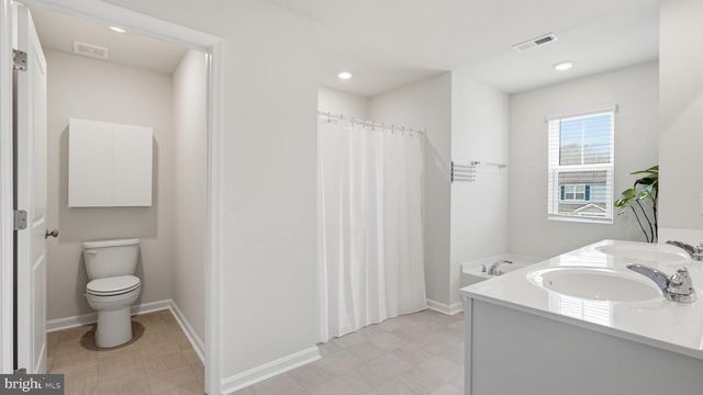 18063 JACKSON DR, Bowling Green, VA 22427