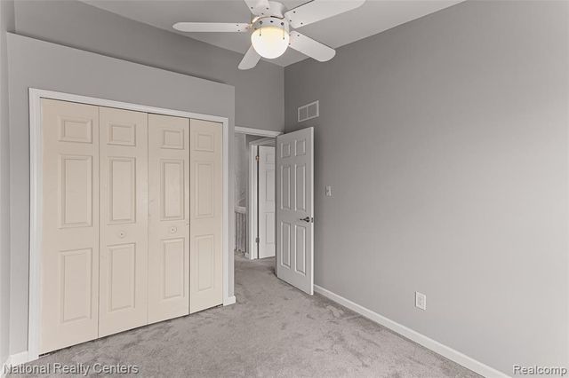38860 Country Circle, Farmington Hills, MI 48331