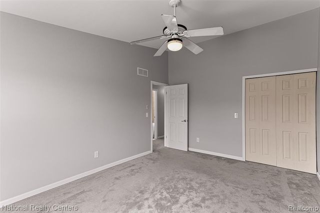 38860 Country Circle, Farmington Hills, MI 48331