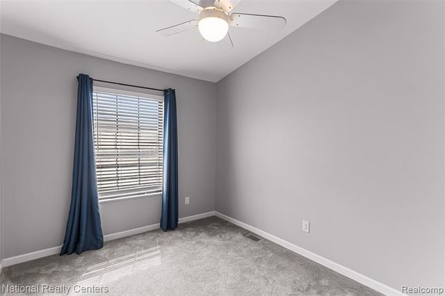 38860 Country Circle, Farmington Hills, MI 48331