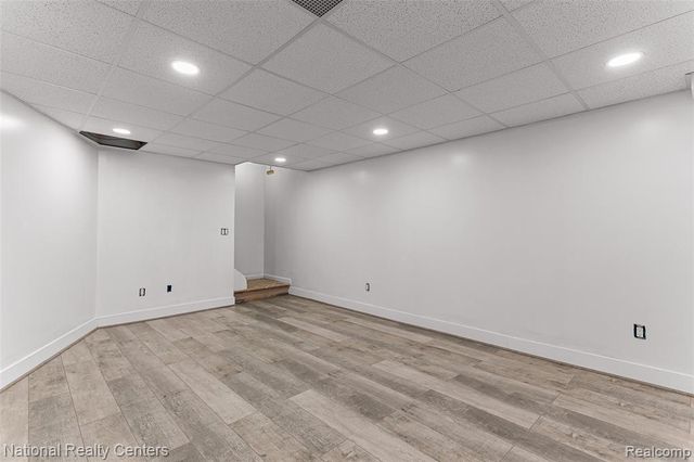 38860 Country Circle, Farmington Hills, MI 48331