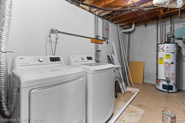 38860 Country Circle, Farmington Hills, MI 48331