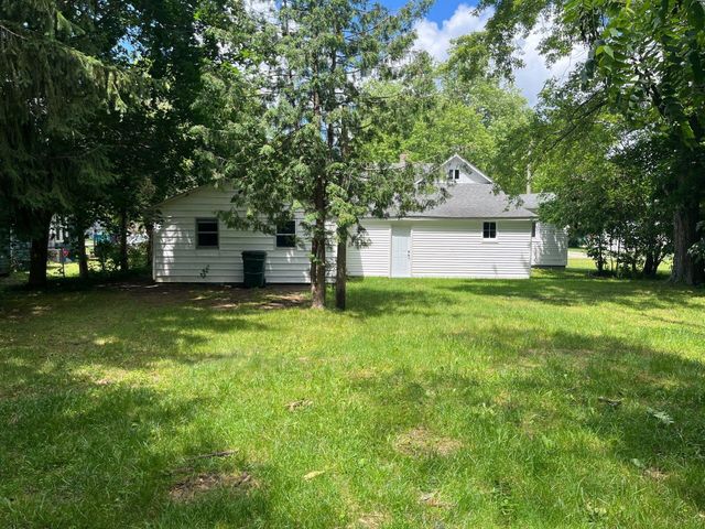226 Cedar Street Ne, Cedar Springs City, MI 49319