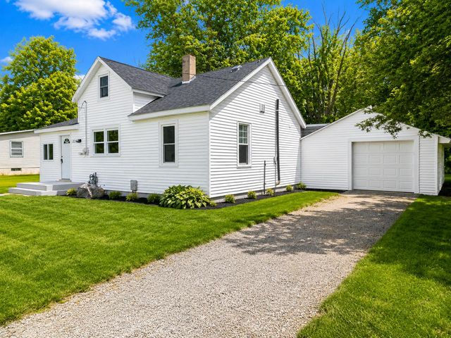 226 Cedar Street Ne, Cedar Springs City, MI 49319