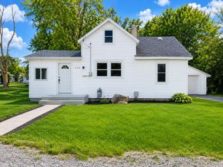 226 Cedar Street Ne, Cedar Springs City, MI 49319