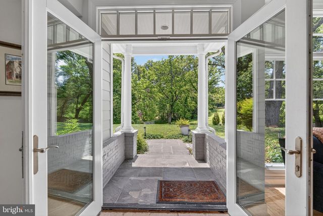 9701 OVERLEA DR, Rockville, MD 20850
