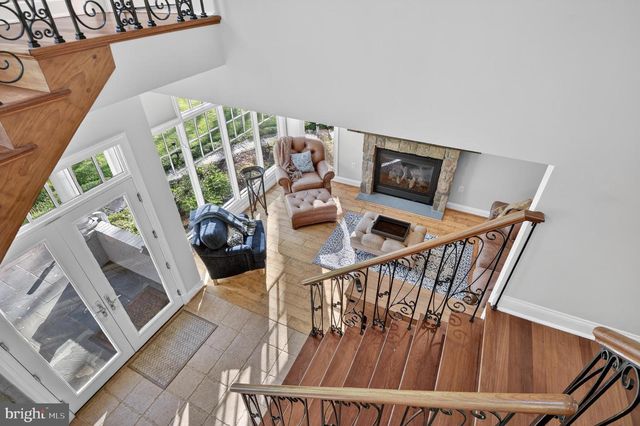 9701 OVERLEA DR, Rockville, MD 20850
