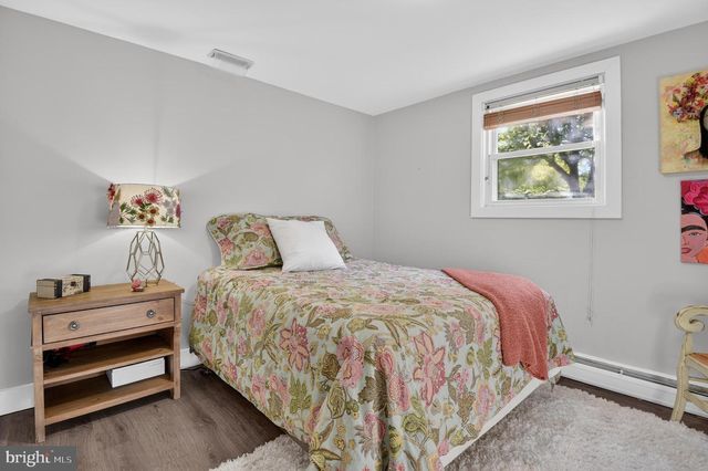9701 OVERLEA DR, Rockville, MD 20850