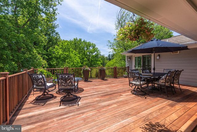 9701 OVERLEA DR, Rockville, MD 20850
