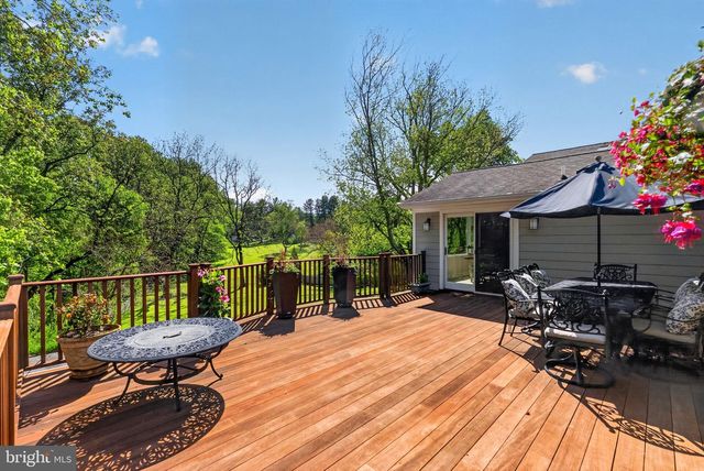 9701 OVERLEA DR, Rockville, MD 20850
