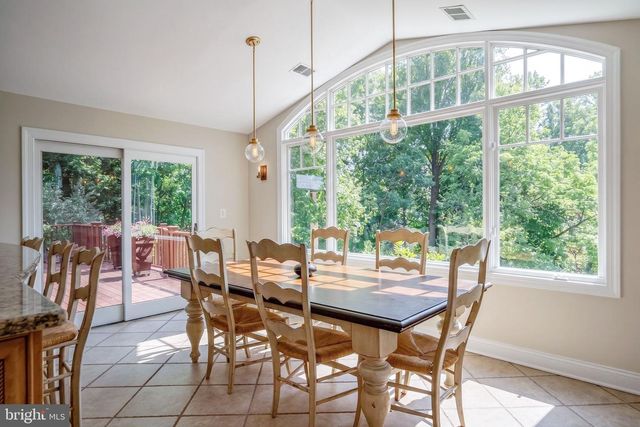 9701 OVERLEA DR, Rockville, MD 20850