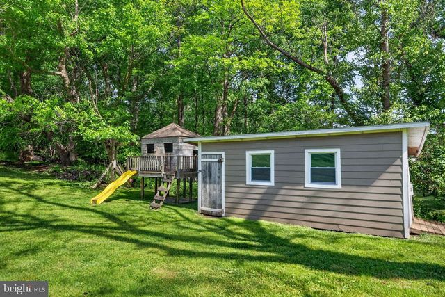 9701 OVERLEA DR, Rockville, MD 20850