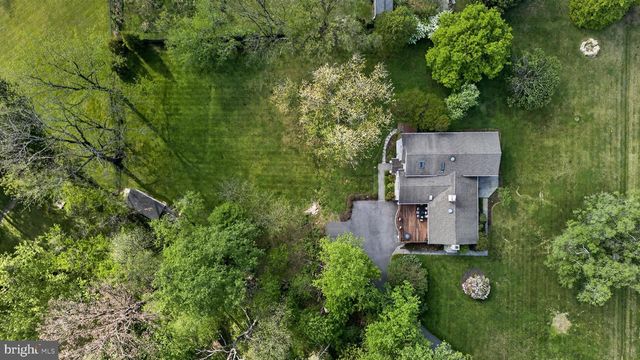 9701 OVERLEA DR, Rockville, MD 20850
