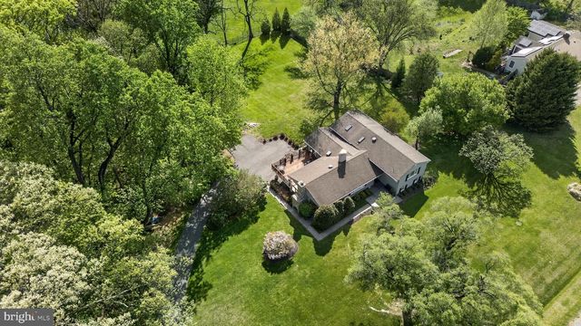9701 OVERLEA DR, Rockville, MD 20850