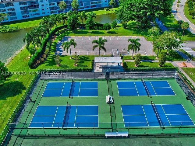 4076 E Guildford E 4, Boca Raton, FL 33434