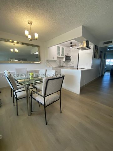4076 E Guildford E 4, Boca Raton, FL 33434