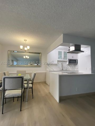 4076 E Guildford E 4, Boca Raton, FL 33434