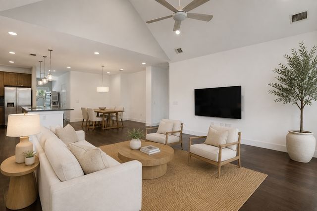 629 Bishop Heights Lane, Dallas, TX 75208