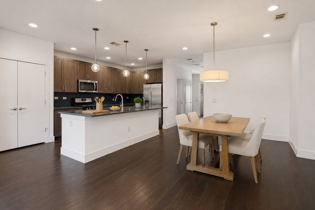 629 Bishop Heights Lane, Dallas, TX 75208 — photo 2