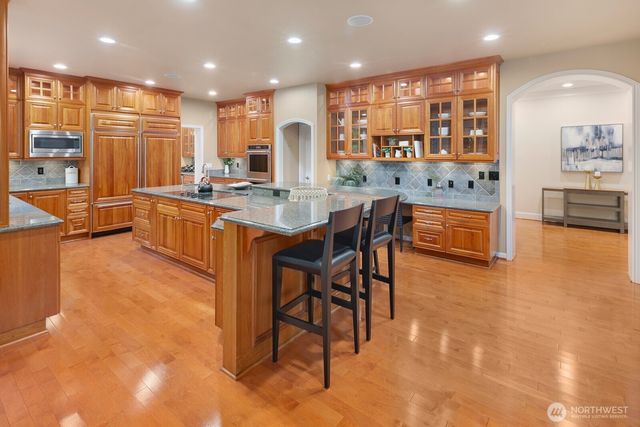 13695 NE 32nd Place, Bellevue, WA 98005