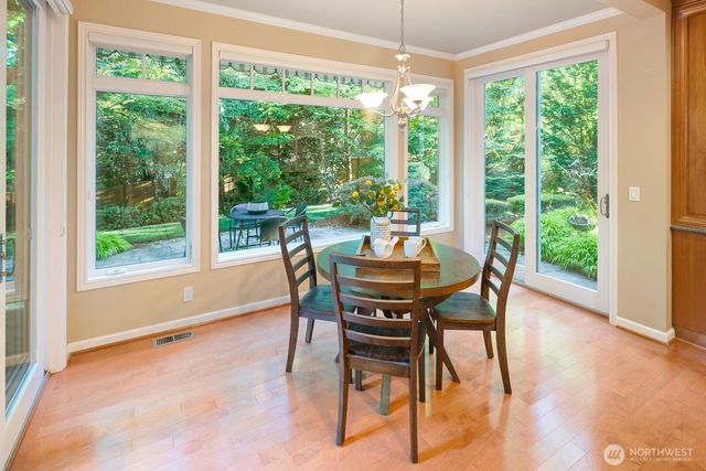 13695 NE 32nd Place, Bellevue, WA 98005