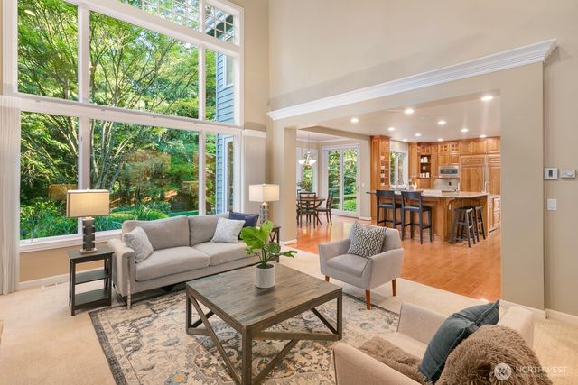 13695 NE 32nd Place, Bellevue, WA 98005