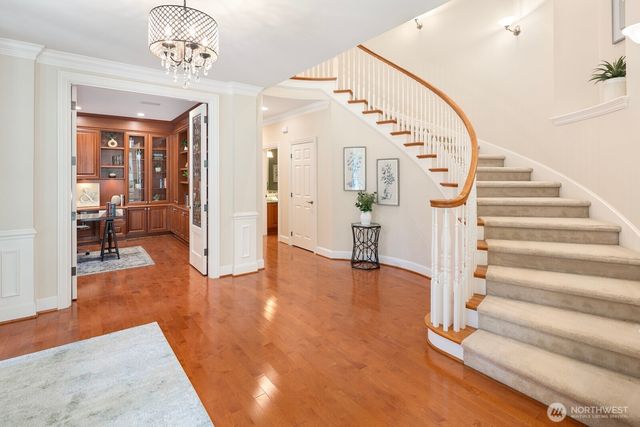 13695 NE 32nd Place, Bellevue, WA 98005