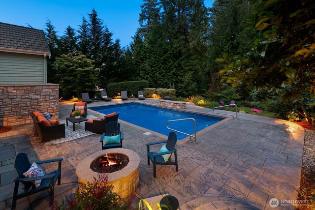 13695 NE 32nd Place, Bellevue, WA 98005