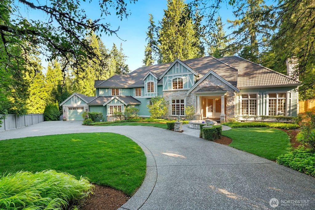 13695 NE 32nd Place, Bellevue, WA 98005