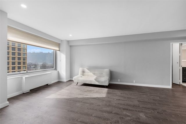 320 Fort Duquesne Blvd 8N, Downtown Pgh, PA 15222