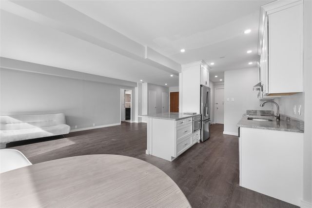 320 Fort Duquesne Blvd 8N, Downtown Pgh, PA 15222