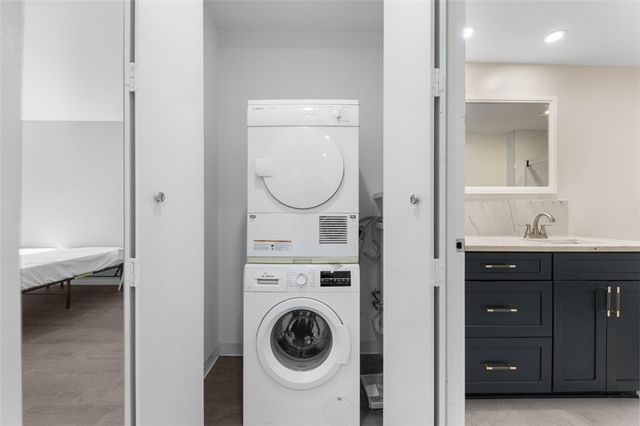 320 Fort Duquesne Blvd 8N, Downtown Pgh, PA 15222